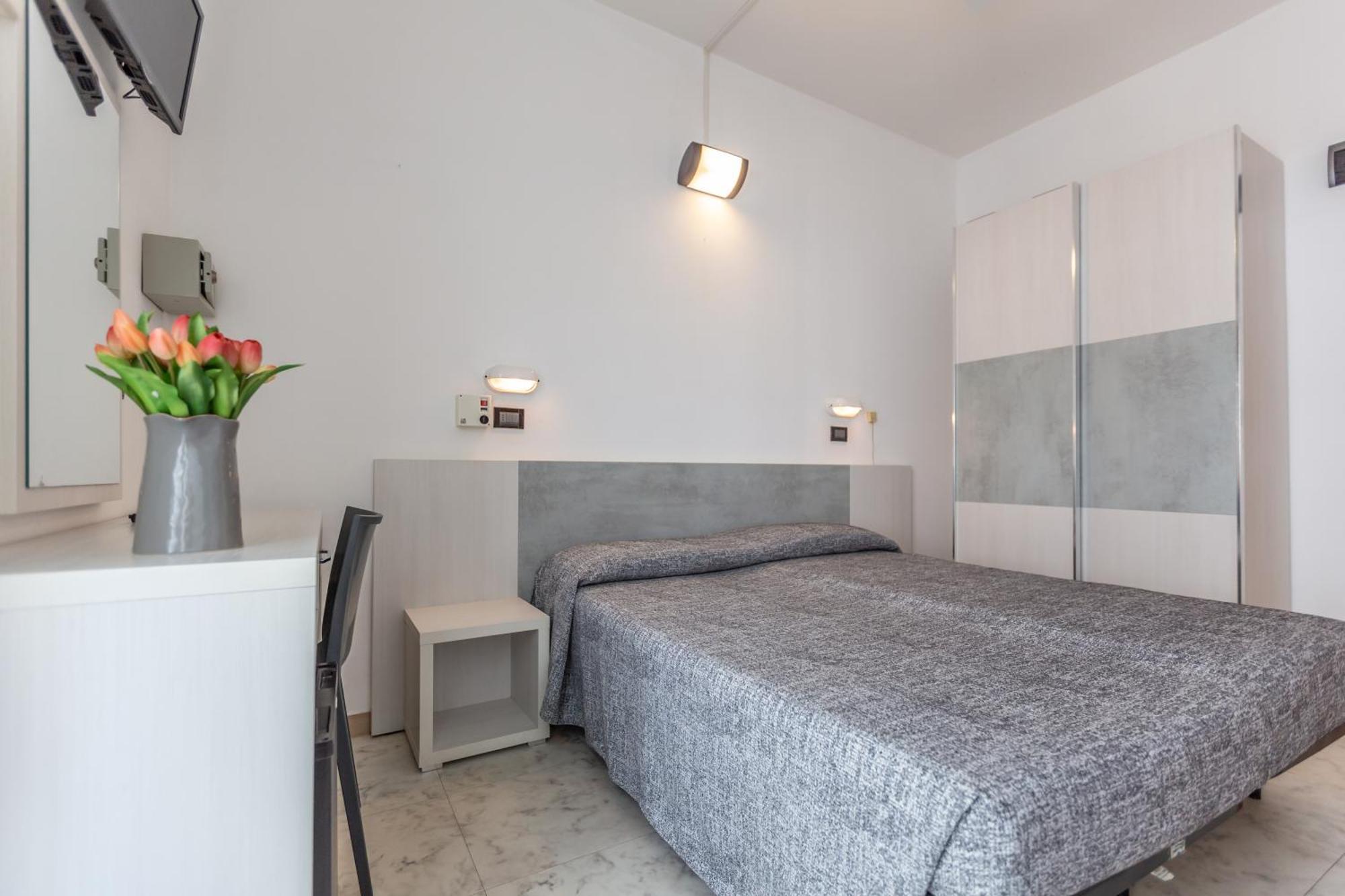 Hotel Haway Rimini Buitenkant foto